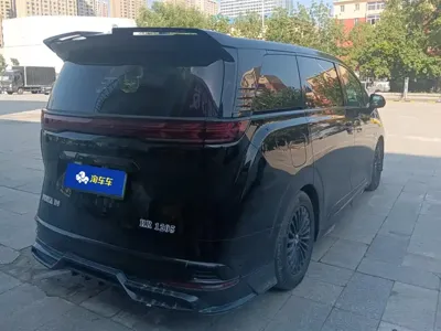 Denza Denza D9 2023, 27200 км, за 29174.32 USD