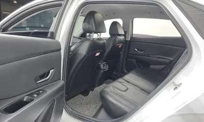Hyundai Avante 2023, 93830 км, за 12295.09 USD - фото 12