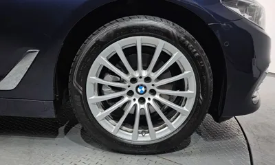 BMW 5-Series 2020, 44738 км, за 18956.06 USD