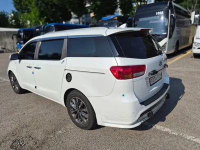 Kia Canival 2017, 119000 км, за 7090.82 USD