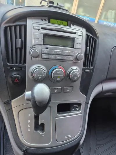 Hyundai Starex 2014, 280000 км, за 2953.92 USD - фото 9