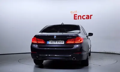 BMW 5-Series 2019, 82827 км, за 14122.43 USD