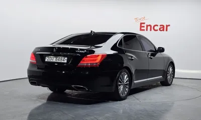 Hyundai Equus 2013, 211460 км, за 3105.38 USD