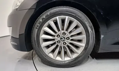 Hyundai Equus 2013, 211460 км, за 3105.38 USD