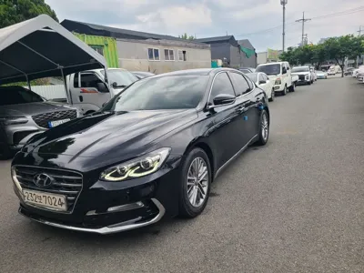 Hyundai Grandeur 2018, 126899 км, за 8172.17 USD