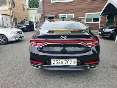 Hyundai Grandeur 2018, 126899 км, за 8172.17 USD