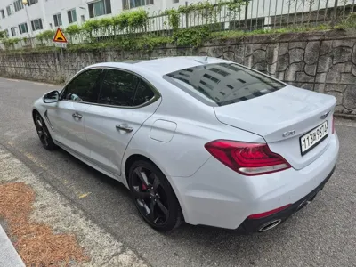 Genesis G70 2019, 121890 км, за 13159.62 USD