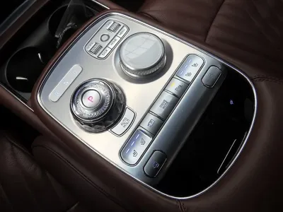 Genesis G90 2022, 131543 км, за 31245.9 USD - фото 14