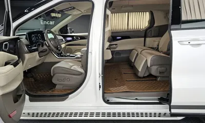 Kia Canival 2023, 49820 км, за 26865.46 USD - фото 10