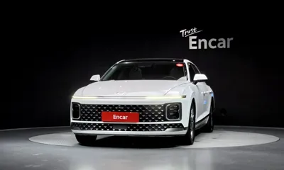 Hyundai Grandeur 2023, 28894 км, за 22449.78 USD