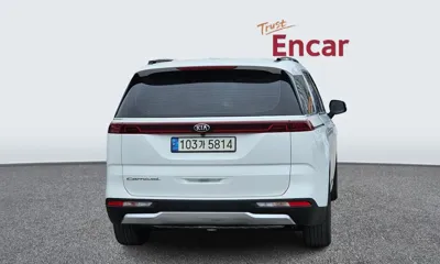 Kia Canival 2021, 88065 км, за 20151.96 USD