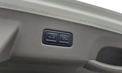 Kia Canival 2021, 88065 км, за 20151.96 USD - фото 20