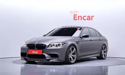 BMW M5 · 2015 год