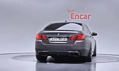 BMW M5 2015, 113556 км, за 23500.07 USD