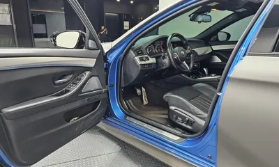BMW M5 2015, 113556 км, за 23500.07 USD - фото 10