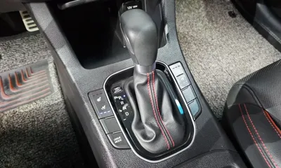 Hyundai i30 2017, 49637 км, за 8262.83 USD - фото 9