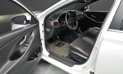 Hyundai i30 2017, 49637 км, за 8262.83 USD - фото 10