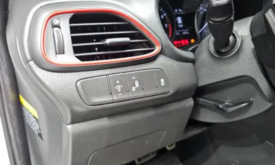 Hyundai i30 2017, 49637 км, за 8262.83 USD - фото 18