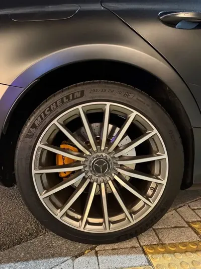 Mercedes-Benz AMG GT 2019, 104000 км, за 33705.73 USD