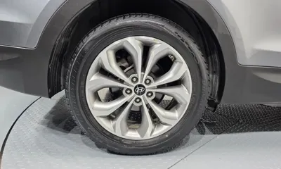 Hyundai Santafe 2015, 156383 км, за 5724.7 USD