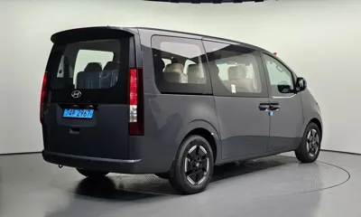 Hyundai Staria 2026, 139 км, за 32508.16 USD