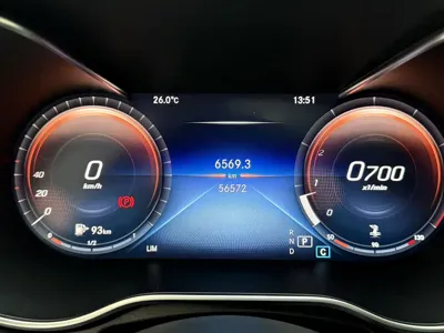 Mercedes-Benz C-Class 2021, 56000 км, за 24429.25 USD - фото 9