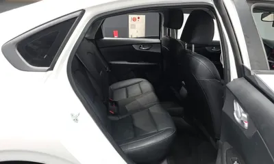 Kia K3 2022, 56153 км, за 8314.37 USD - фото 12