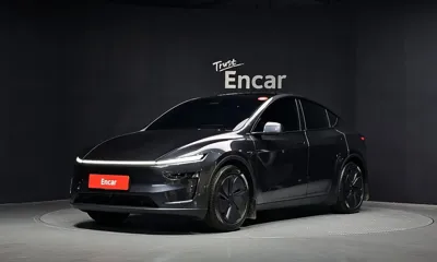 Tesla Model Y · 2026 год