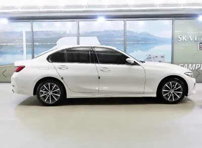 BMW 3-Series 2023, 34986 км, за 22143.33 USD