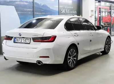 BMW 3-Series 2023, 34986 км, за 22143.33 USD