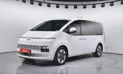 Hyundai Staria · 2023 год