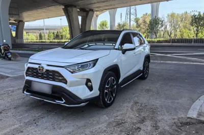 Toyota RAV4 · 2020 год