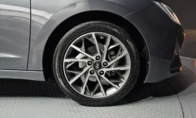 Hyundai Avante 2019, 70107 км, за 7761.12 USD