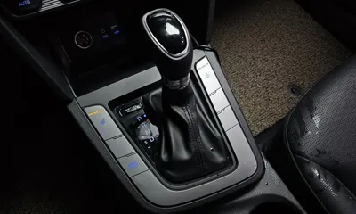 Hyundai Avante 2019, 70107 км, за 7761.12 USD - фото 9