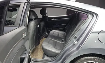 Hyundai Avante 2019, 70107 км, за 7761.12 USD - фото 11