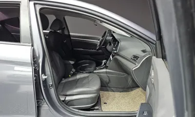 Hyundai Avante 2019, 70107 км, за 7761.12 USD - фото 12