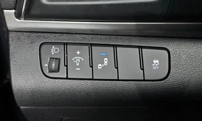Hyundai Avante 2019, 70107 км, за 7761.12 USD - фото 15