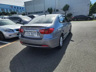 Hyundai Avante 2012, 176760 км, за 2475.57 USD