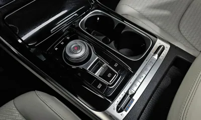 Kia Canival 2023, 31264 км, за 23187.06 USD - фото 9