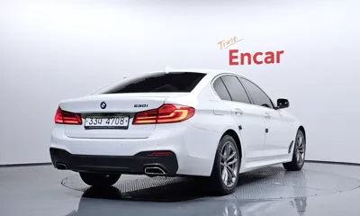 BMW 5-Series 2018, 74832 км, за 16848.36 USD