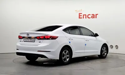 Hyundai Avante 2017, 153967 км, за 4812.14 USD