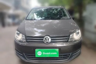 Volkswagen Sharan 2016, 100800 км, за 10927 USD