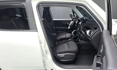 Jeep Renegade 2021, 79618 км, за 8790.78 USD - фото 26