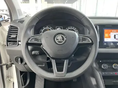 Skoda Karoq 2021, 57600 км, за 12236.28 USD - фото 8
