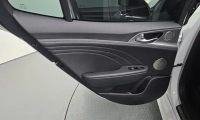 Kia Stinger 2023, 51185 км, за 23303.14 USD - фото 25