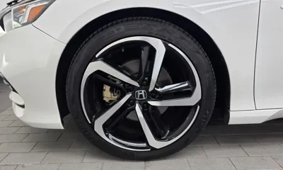 Honda Accord 2018, 120042 км, за 9816.03 USD