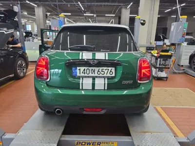 MINI Cooper 2021, 31070 км, за 13680.79 USD