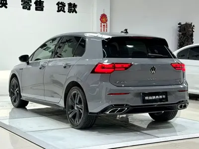Volkswagen Golf 2023, 22000 км, за 21600.52 USD