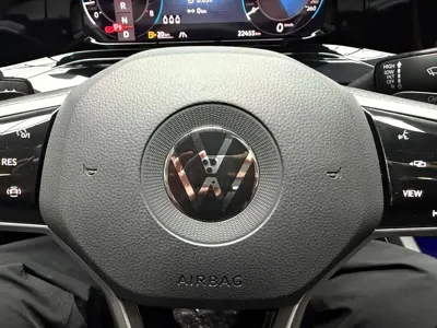 Volkswagen Golf 2023, 22000 км, за 21600.52 USD - фото 14