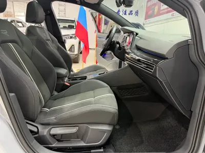 Volkswagen Golf 2023, 22000 км, за 21600.52 USD - фото 21